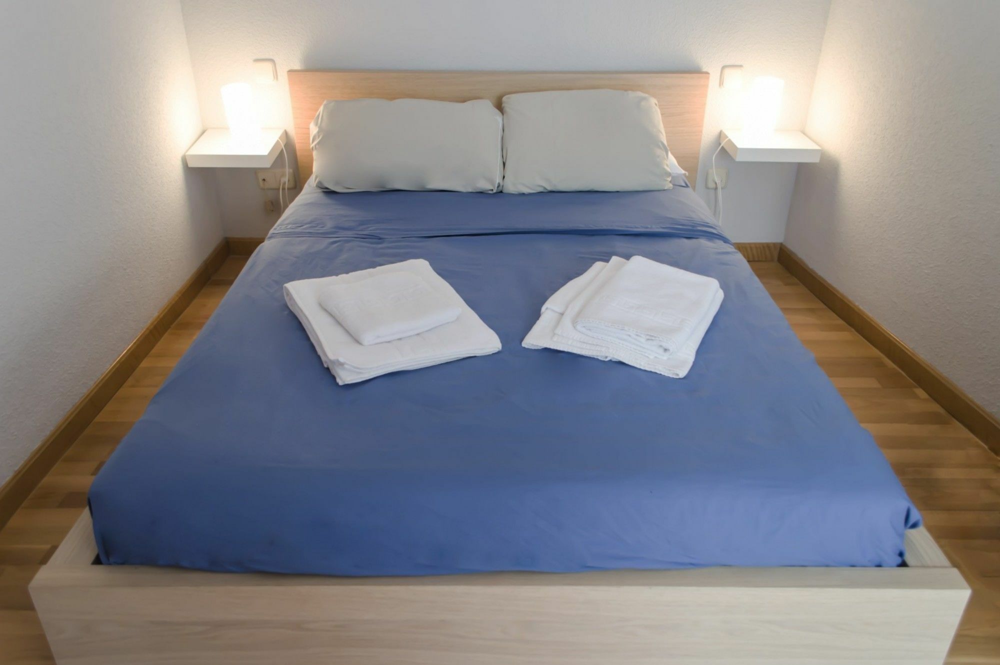 For You Rentals Reina Sofia Apartment Temporal Df21 Madrid Exterior photo